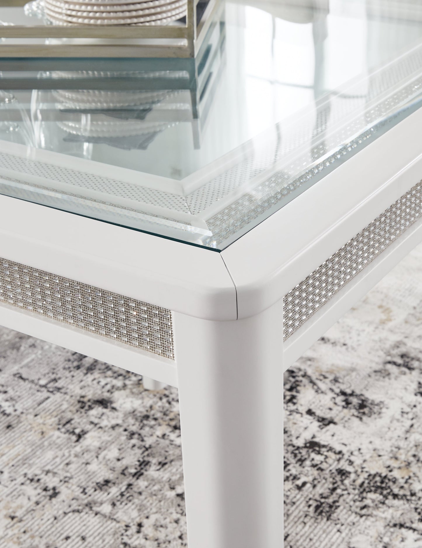 Chalanna Dining Table and 8 Chairs in White D822