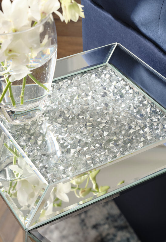 Gillrock Mirror/Silver Accent Table A4000171