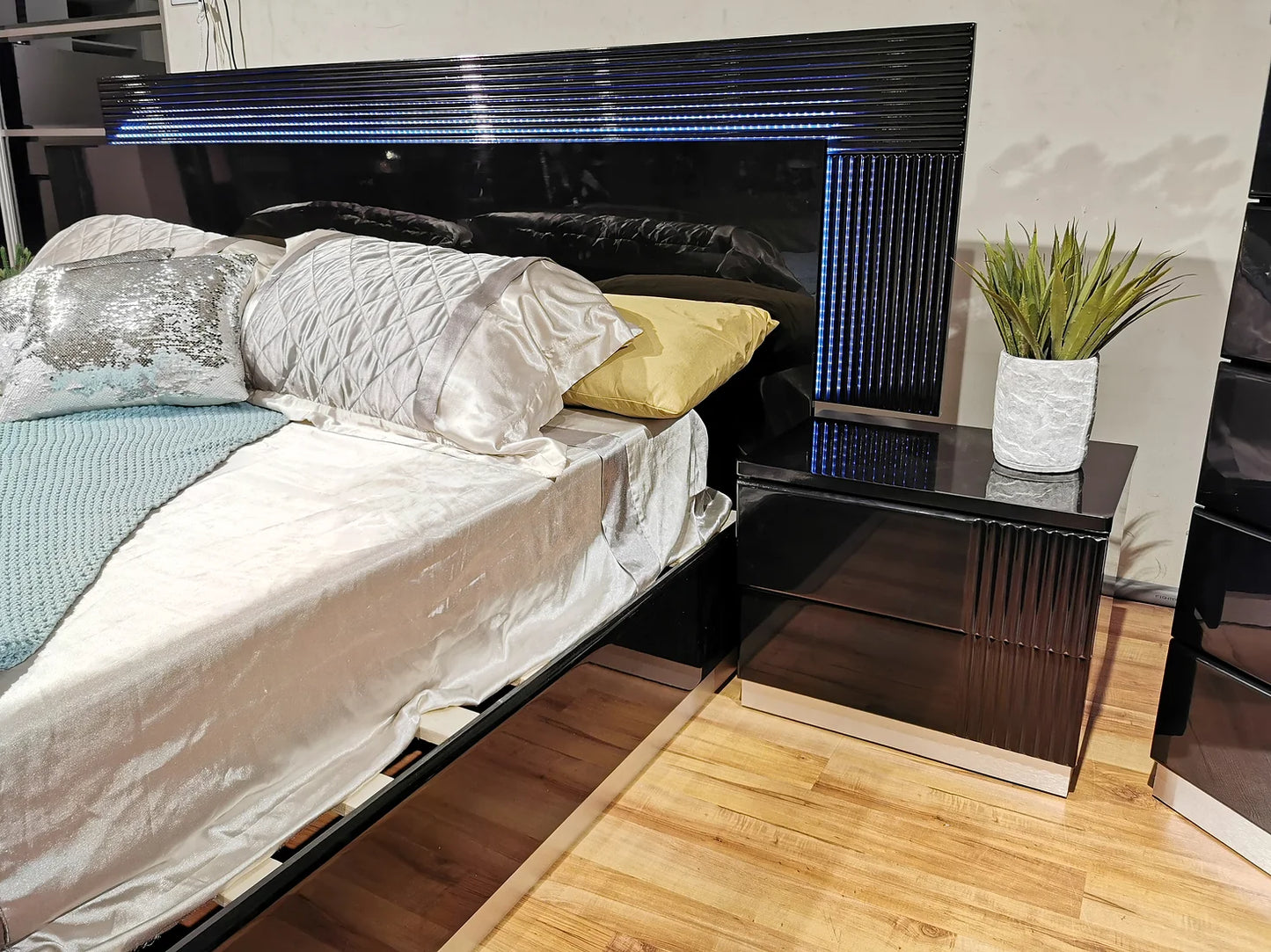 Modena Collection Black LED Italian Bedroom Set B77 - Harwin Furniture