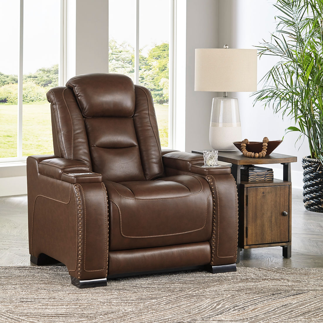 The Man-Den Mahogany POWER Recliner U85306