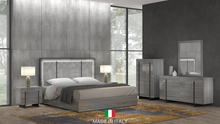 Load image into Gallery viewer, Blade Collection Italian Bedroom Set