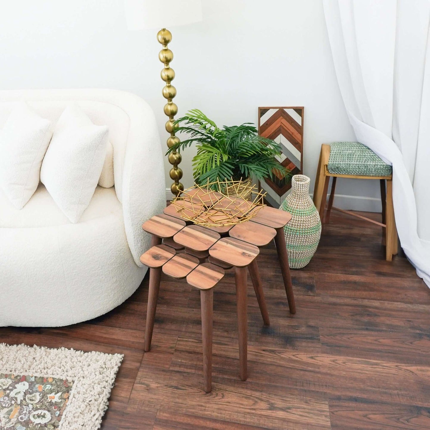 Hilson Mid-Century Modern Walnut Nesting Table Set (Set Of 3)