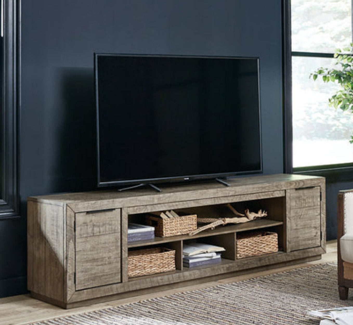 Krystanza Weathered Gray 92" TV Stand
W760-78