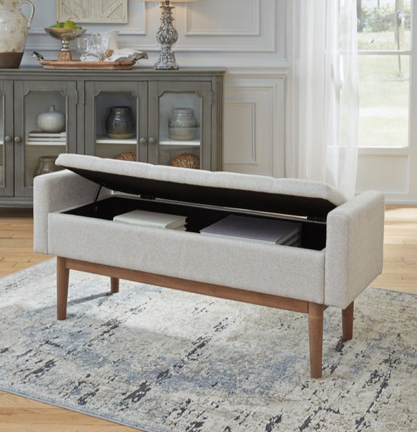 Briarwood Storage Bench A3000427