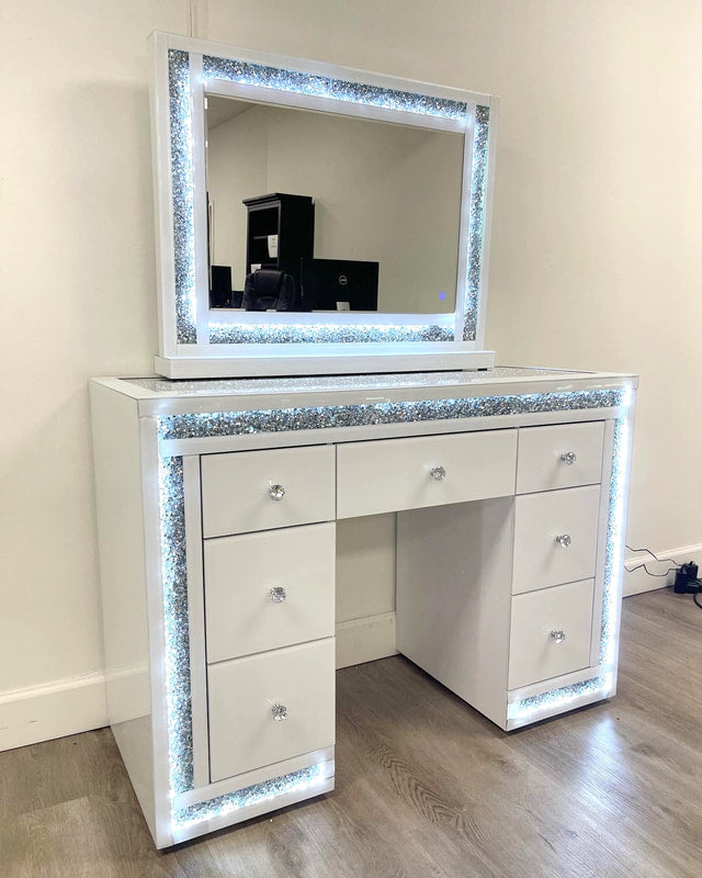 A68 LED Vanity Set