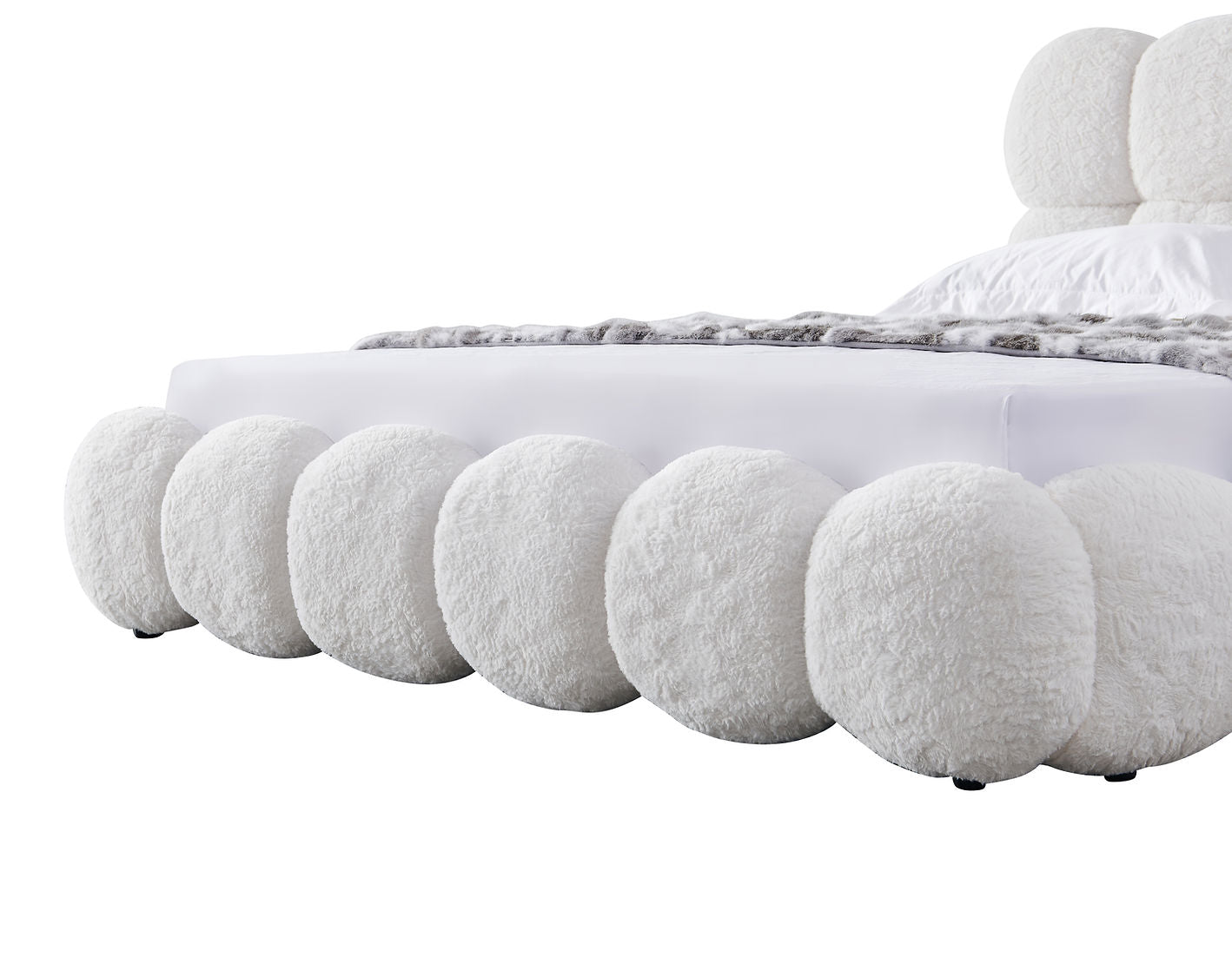 Coco White Alpaca Queen Platform Bed B195