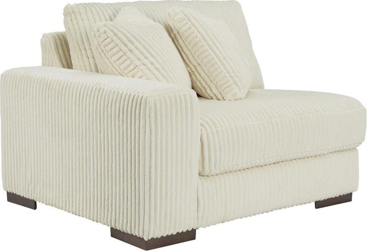 Lindyn Ivory 137" 3pc Modular Sofa 21104