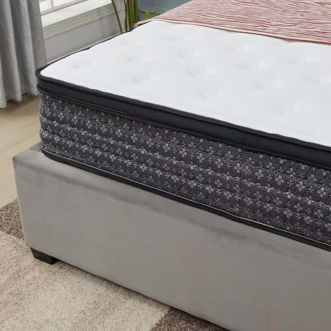 Jovi Gel 12" Hybrid King Mattress M150 (Plush)