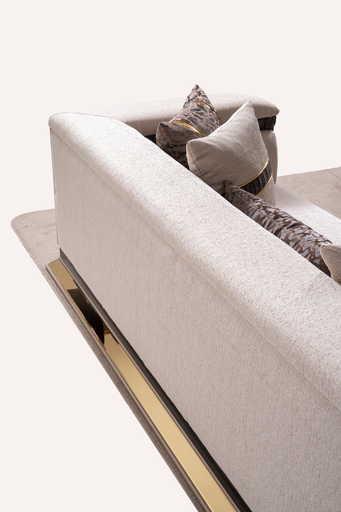 Diamond Collection Living Room Set