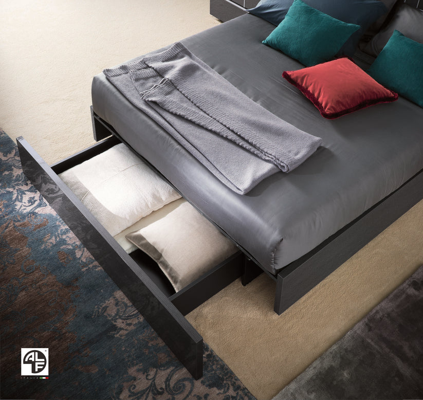 Versilia Italian Luxury Bedroom Set