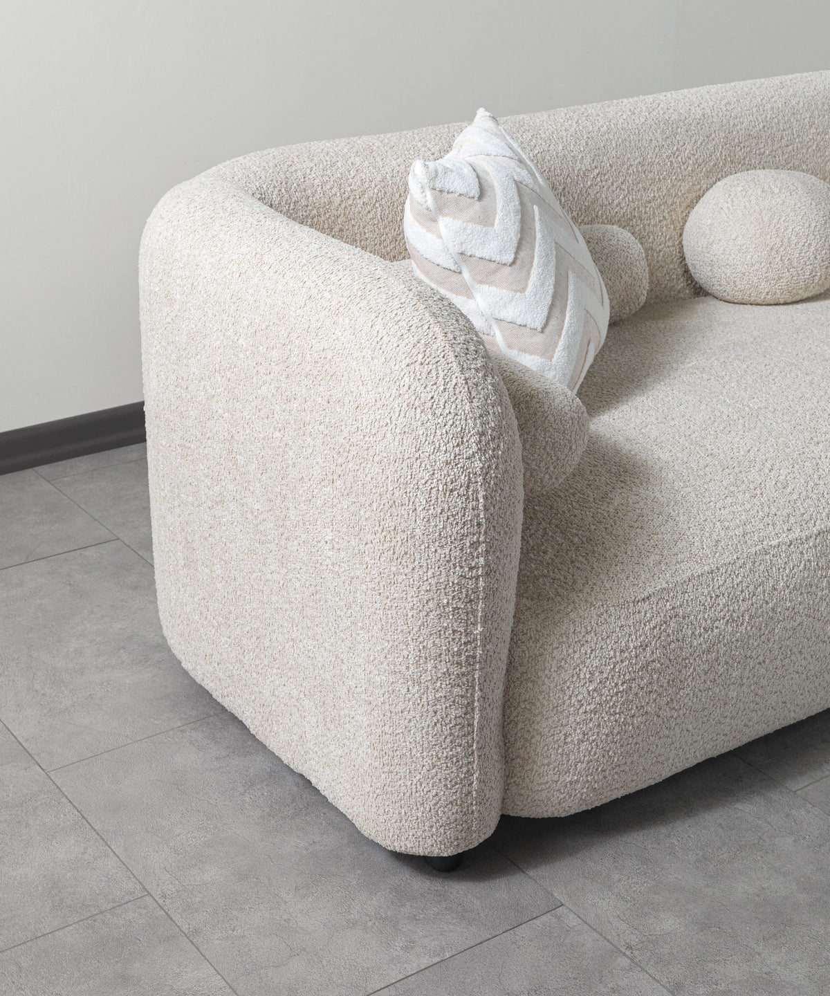 Liva Sand Boucle RAF 110" Sectional