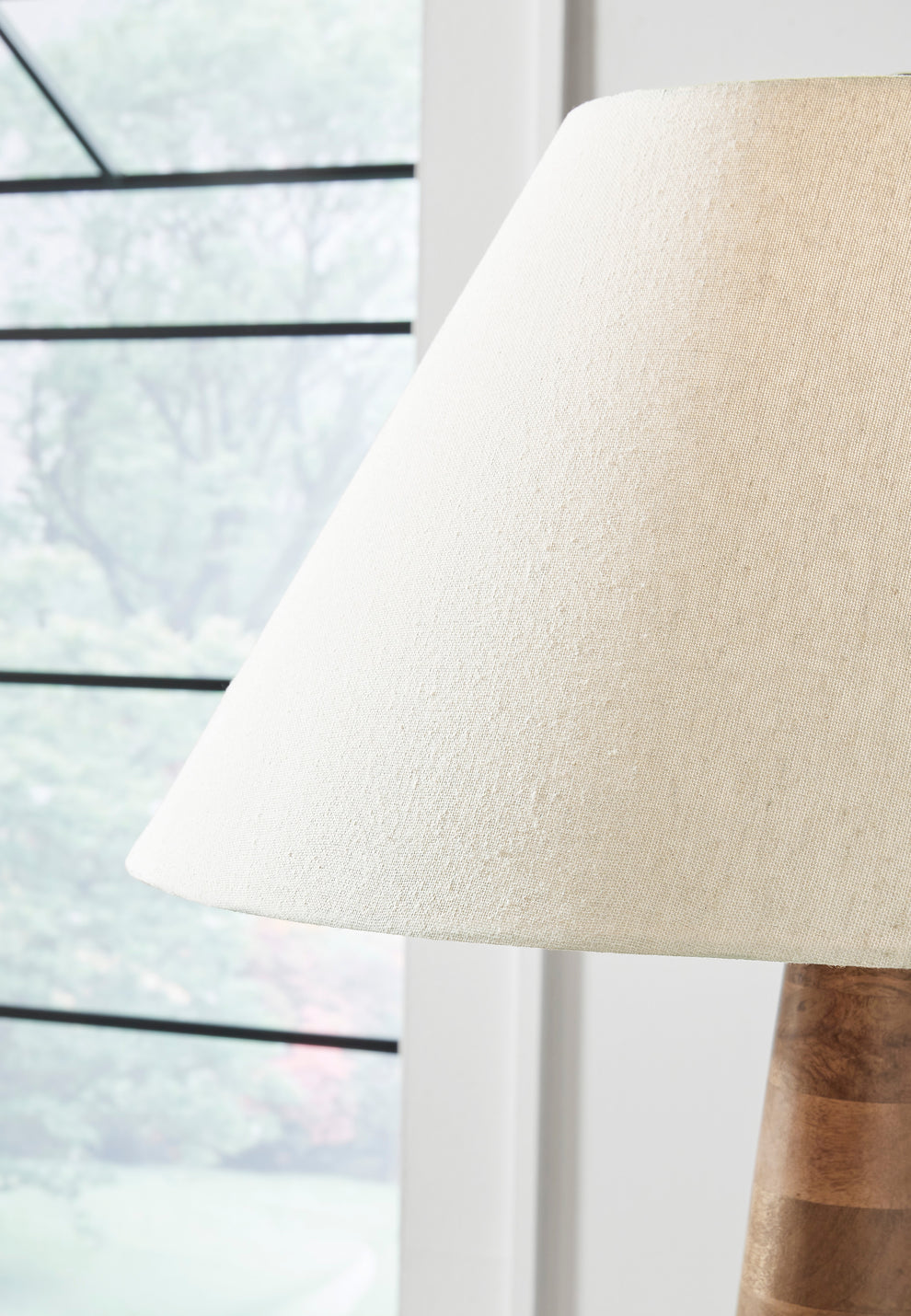 Danset Brown Floor Lamp L329101