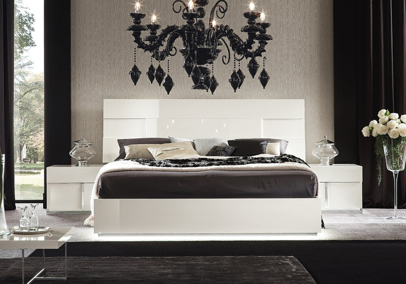 Canova Italian Luxury Bedroom Set