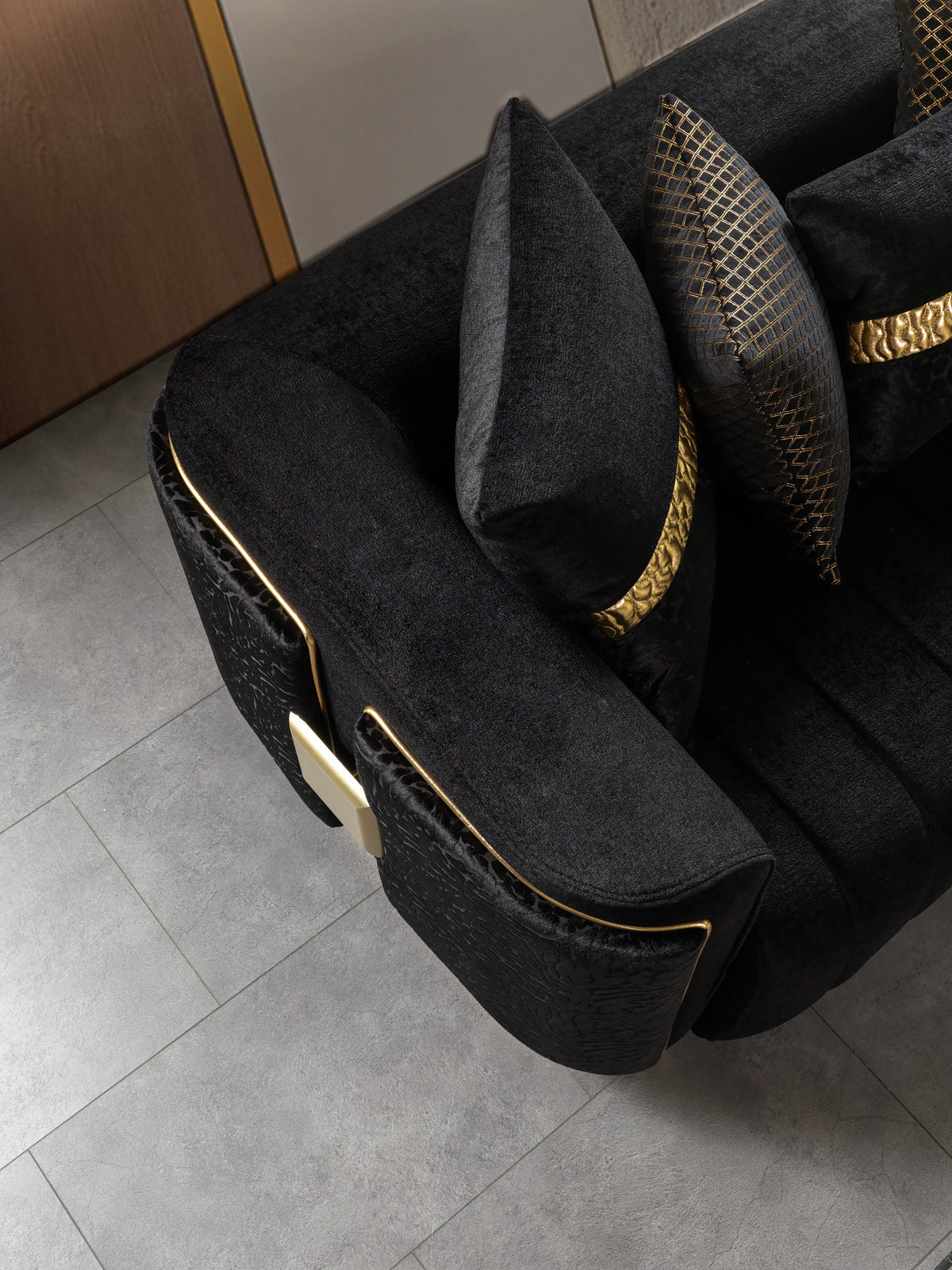 Carlina Black Velvet Living Room Set