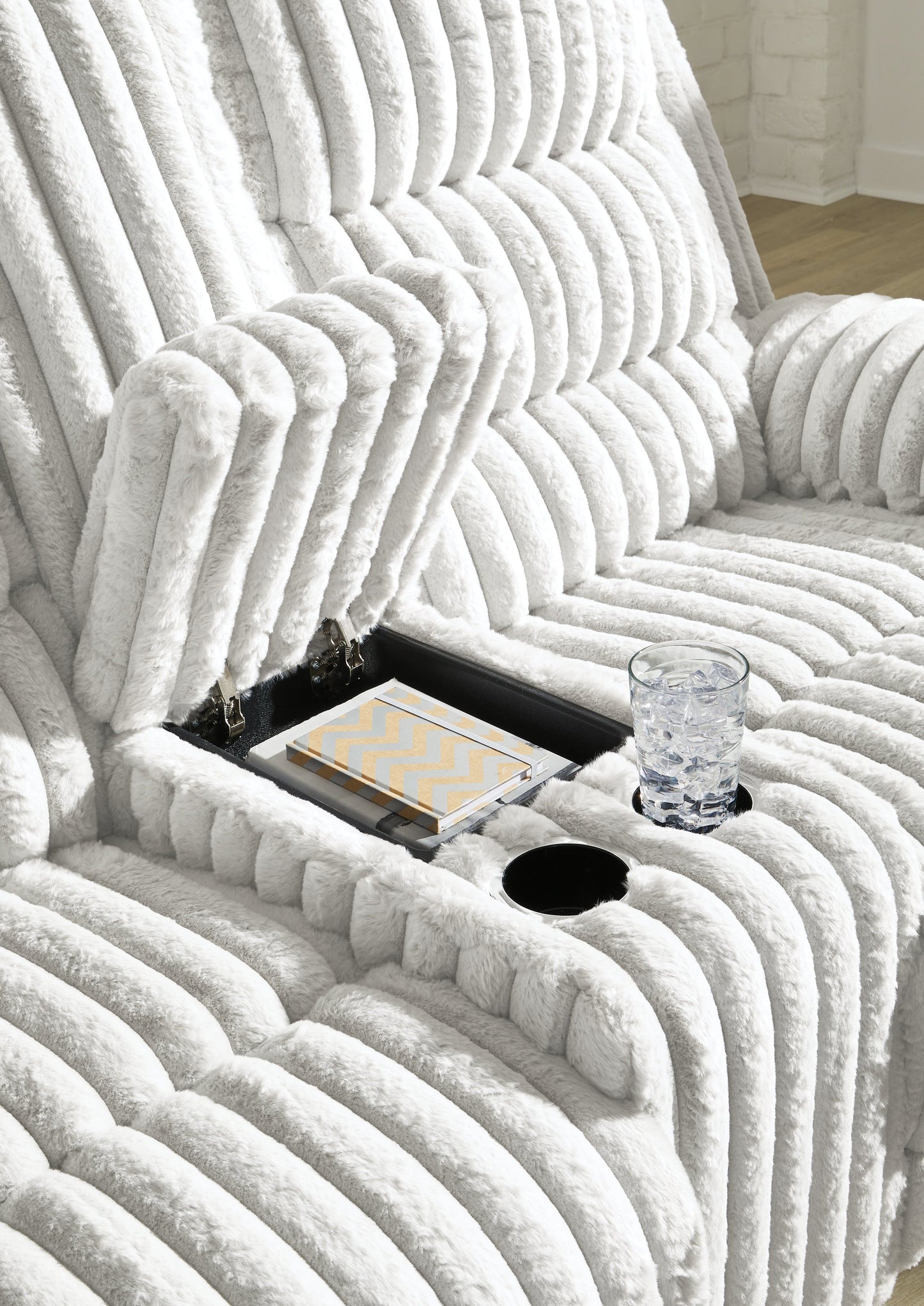Rhines Falls Alloy Sofa and Loveseat 42804