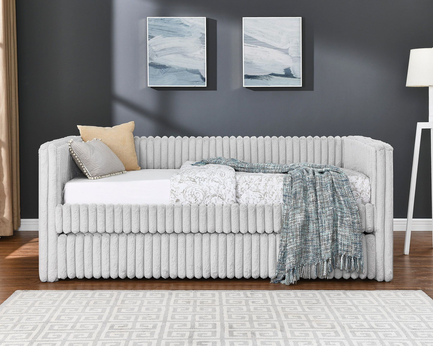 Hailey Light Gray Daybed with Trundle  5339