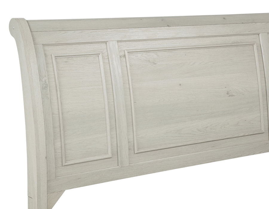 Claribelle White Storage Sleigh Bedroom Set 1820