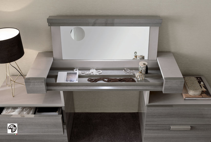 Iris Italian Luxury Bedroom Set