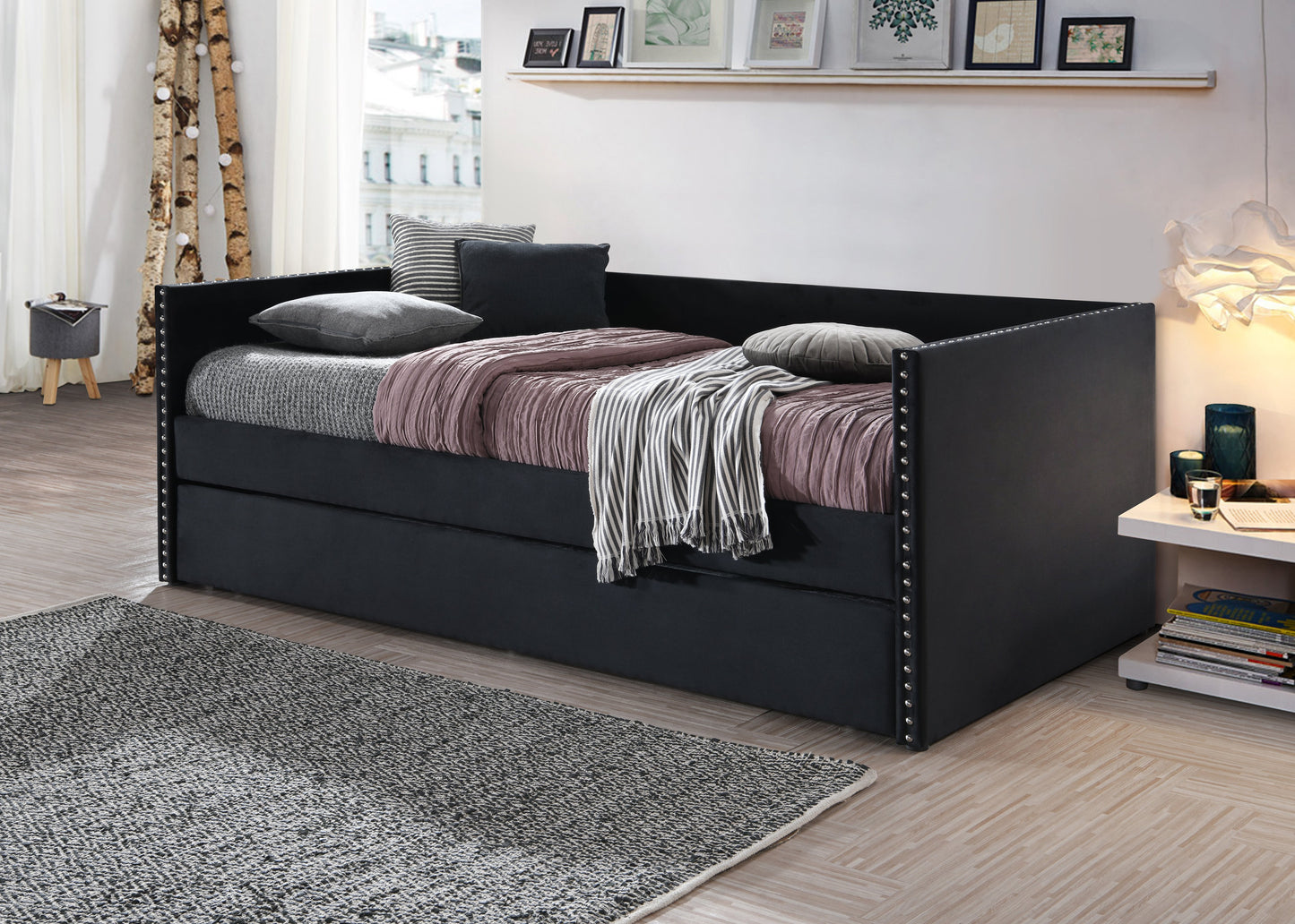 Sadie Black Daybed without Mattress | 5321