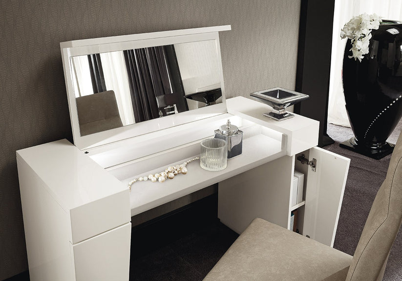 Canova Italian Luxury Bedroom Set