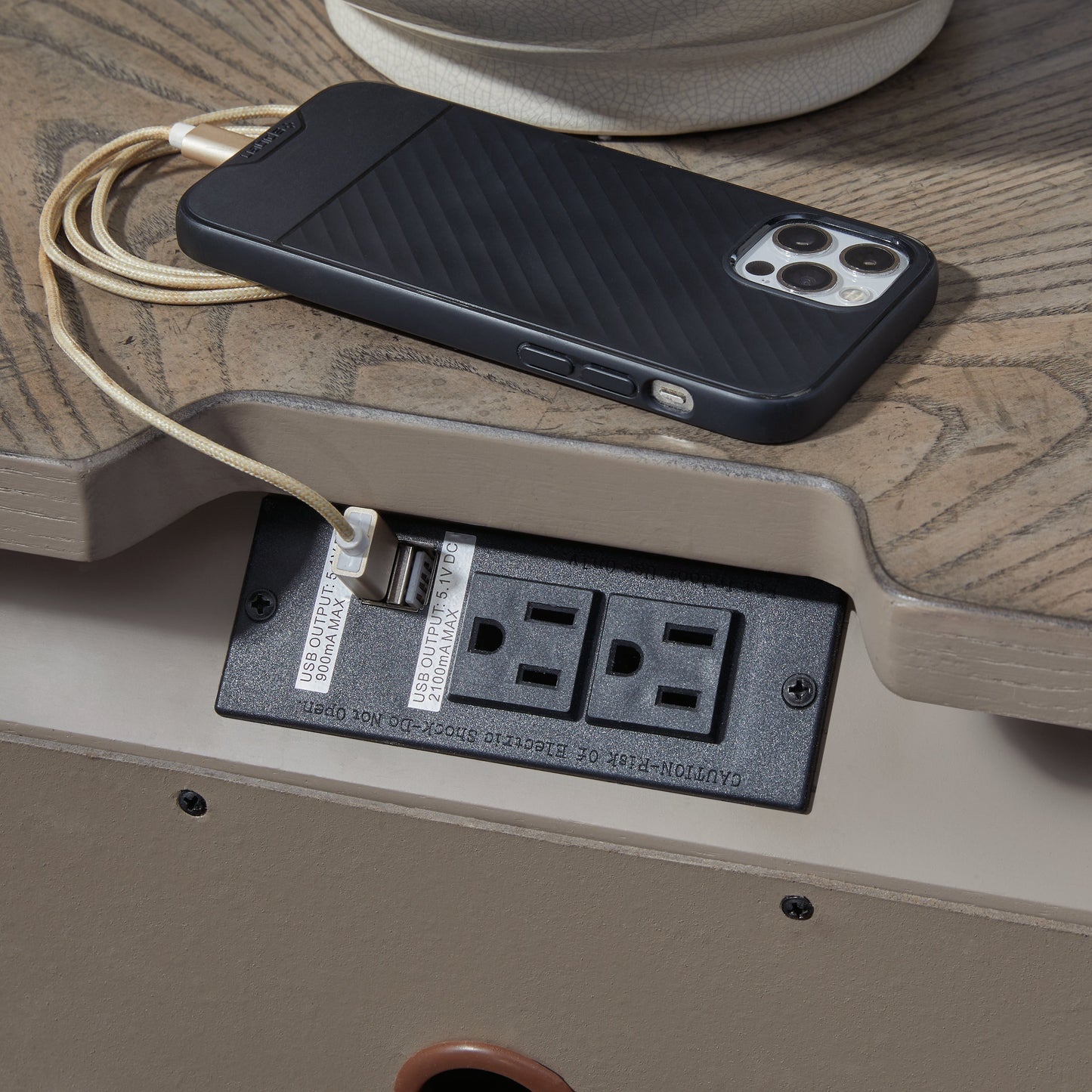 Ardenfield Light Brown Upholstered Sleigh Bedroom Set B944