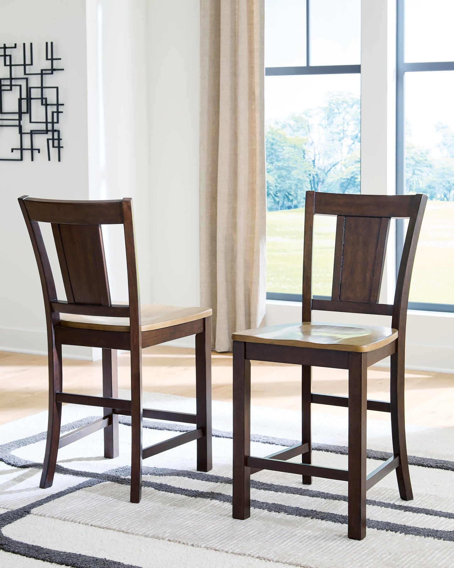 Rylandeen Light Brown/Dark Brown Counter Height Extension Dining Table 4 Barstools and Bench PCD687
