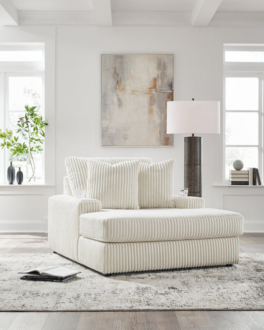 Lindyn Ivory Chaise  21104