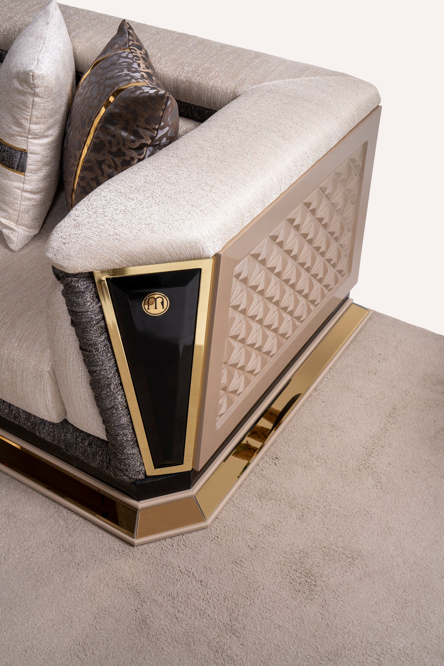 Diamond Collection Living Room Set