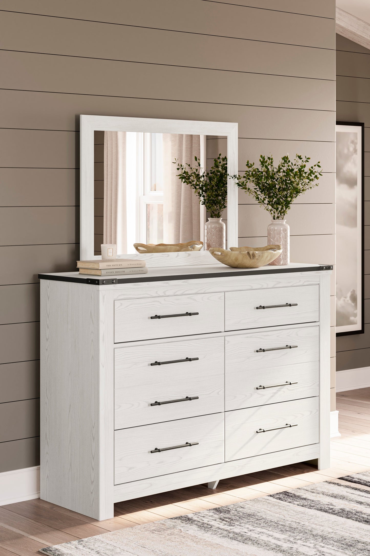 Schoenberg White Panel Bedroom Set

B1446