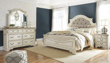 Load image into Gallery viewer, Realyn Chipped White Bedroom Set B743