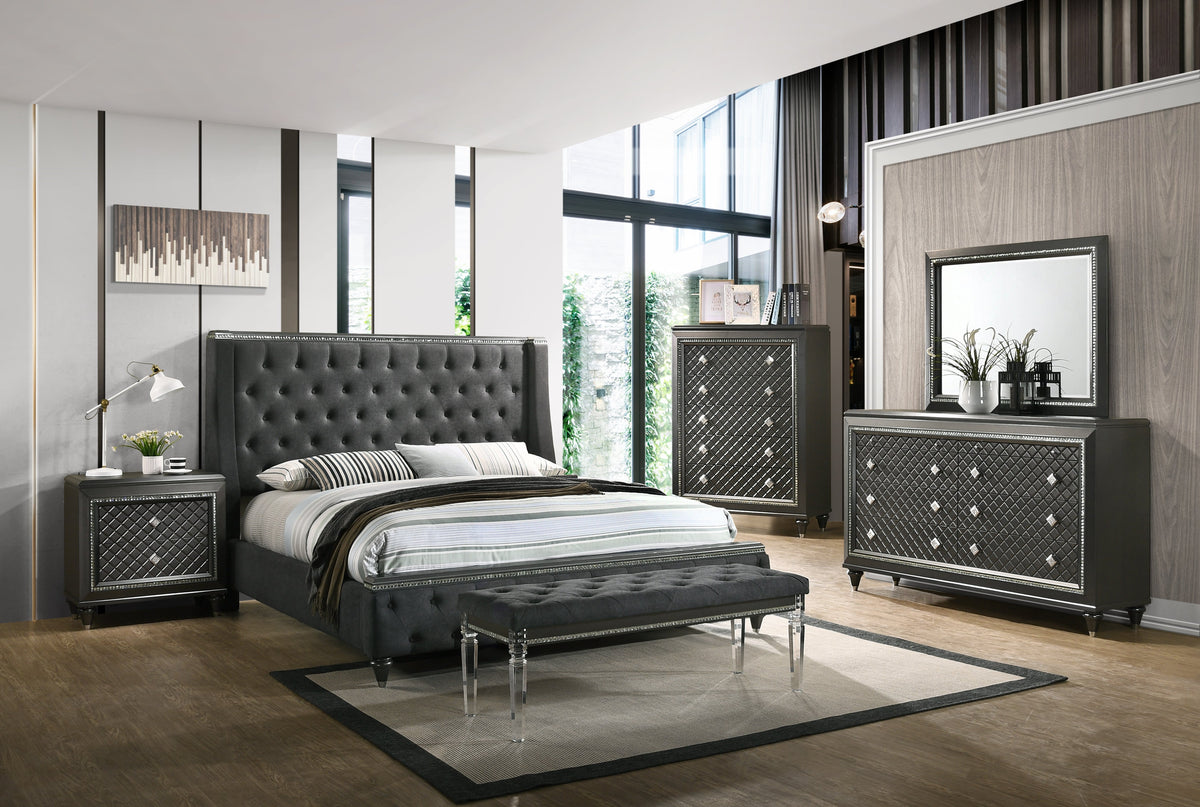 Giovani Gray Upholstered Panel Bedroom Set |B7900