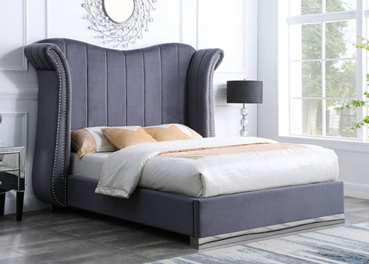 Luna 66" Gray King Platform Bed B400