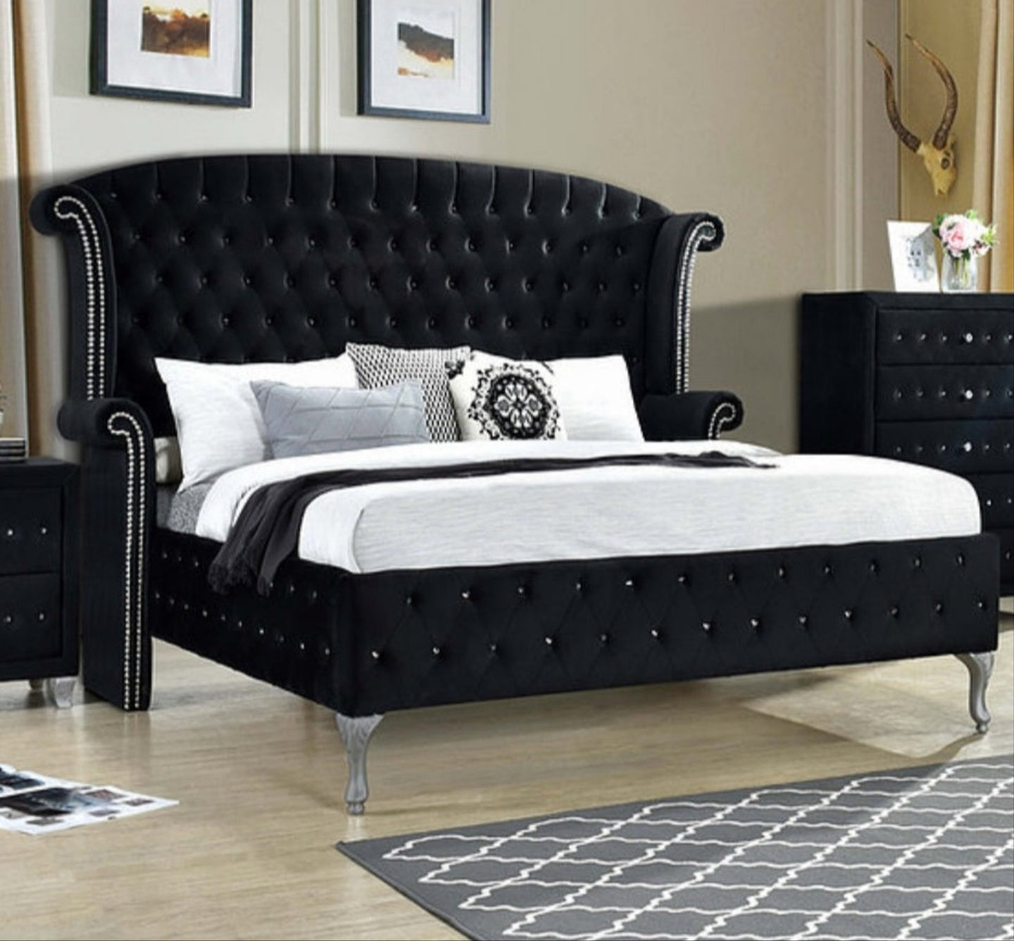 Sofia Black Queen Bed