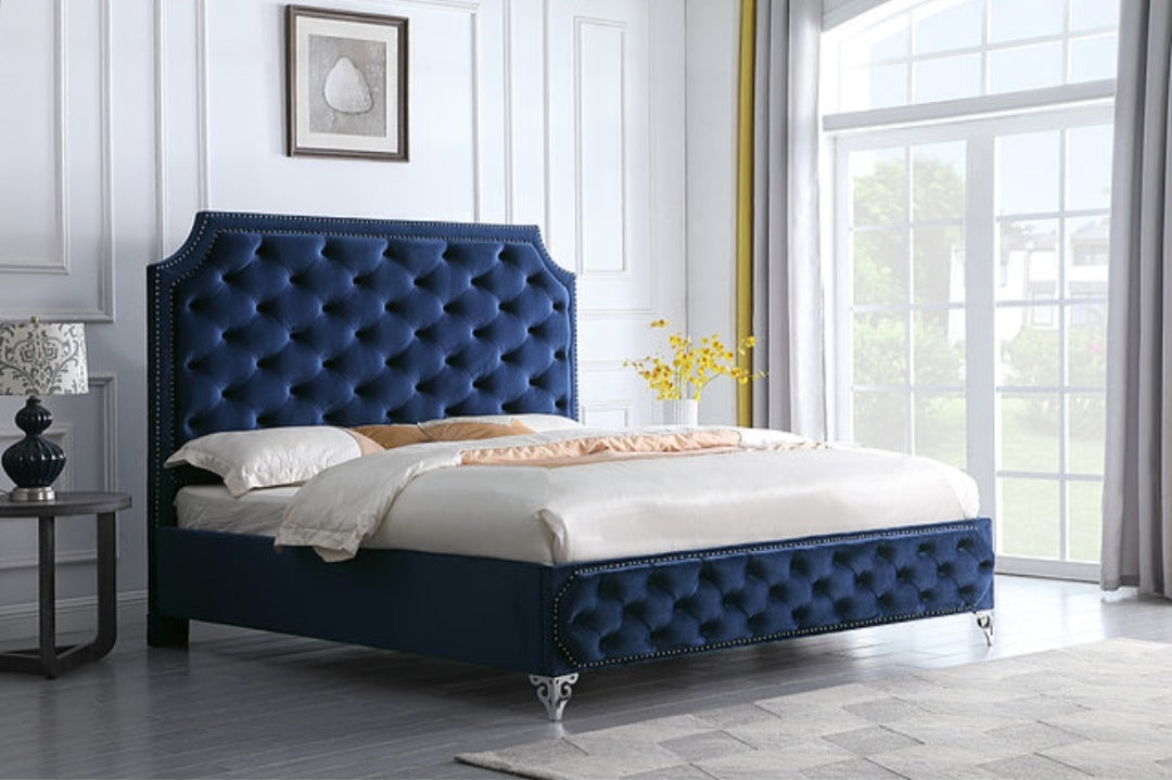 Leilah Platform Blue Velvet Queen Bed B830