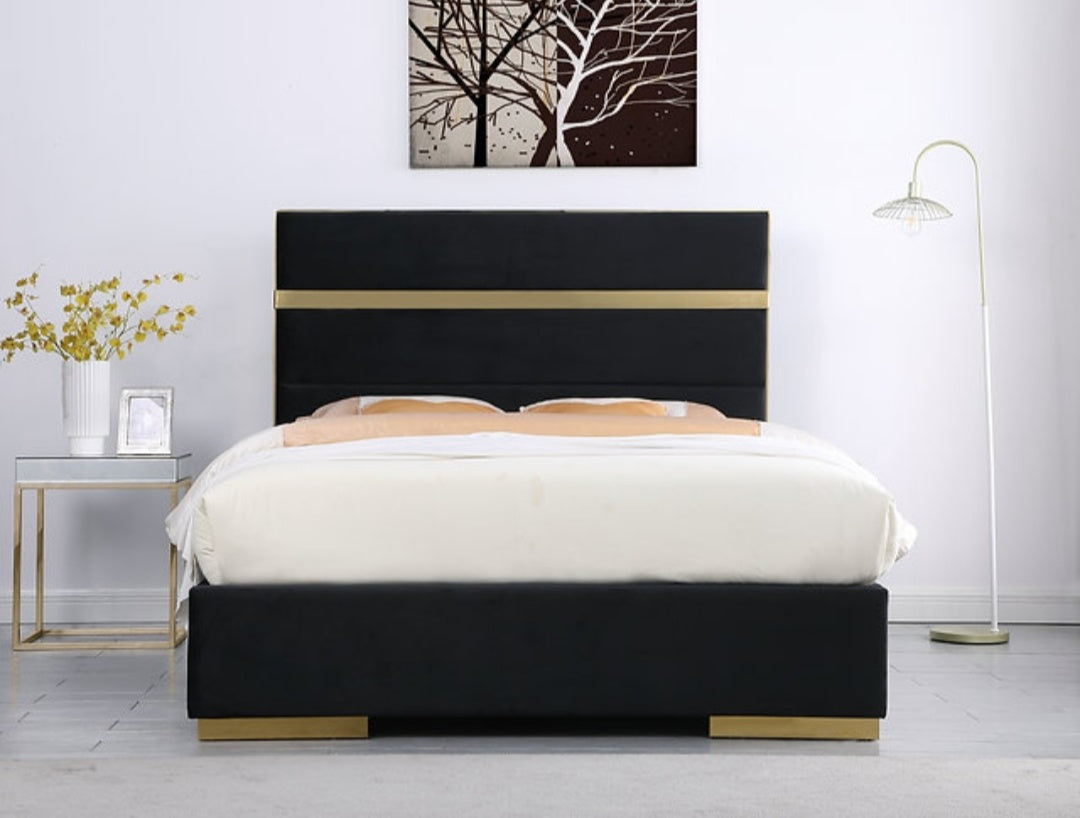 Cartier Black King Platform Bed B810