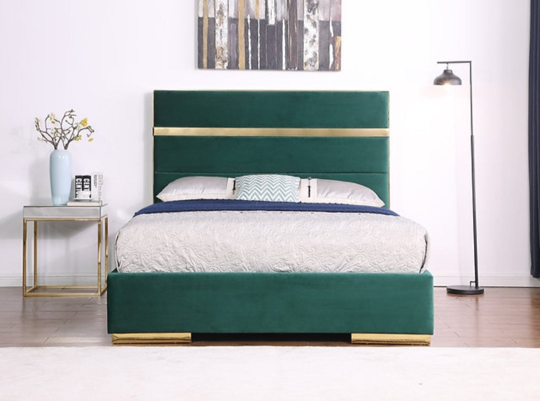 Cartier Green King Platform Bed B810