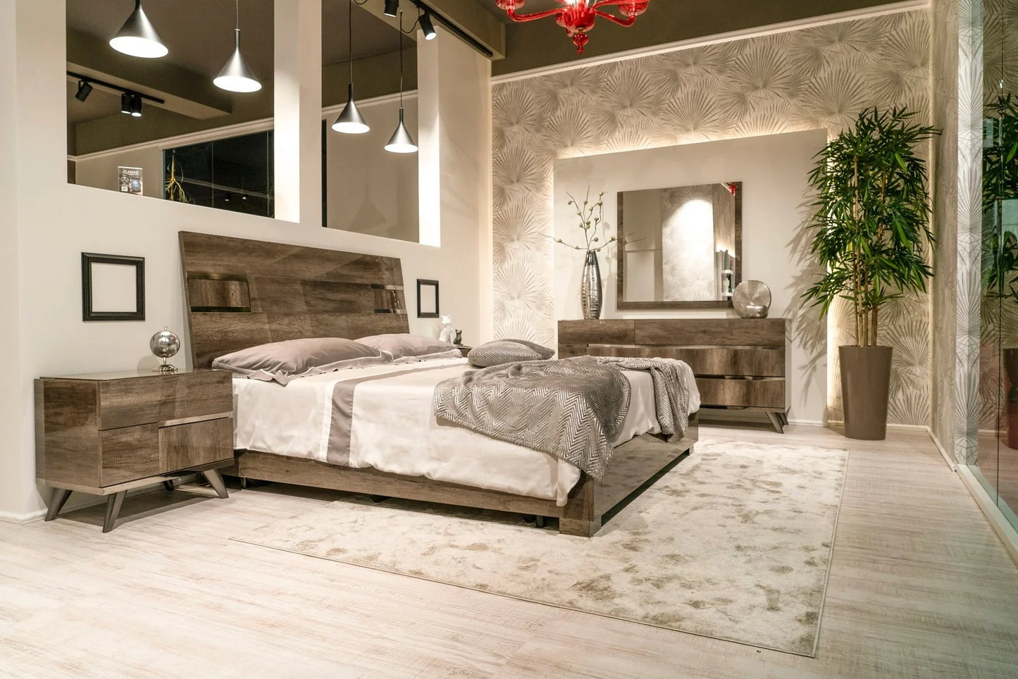 Medea Collection Italian Bedroom Set